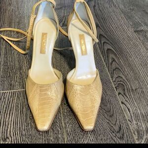 Gorgeous Cesare Paciotti Leather Italian Designer Heels size 7